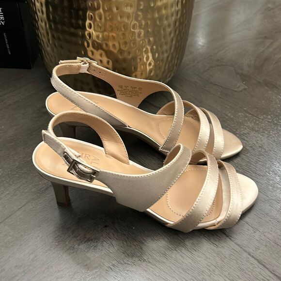 Naturalizer Taimi Heeled Sandal (Wide) - Picture 8 of 11